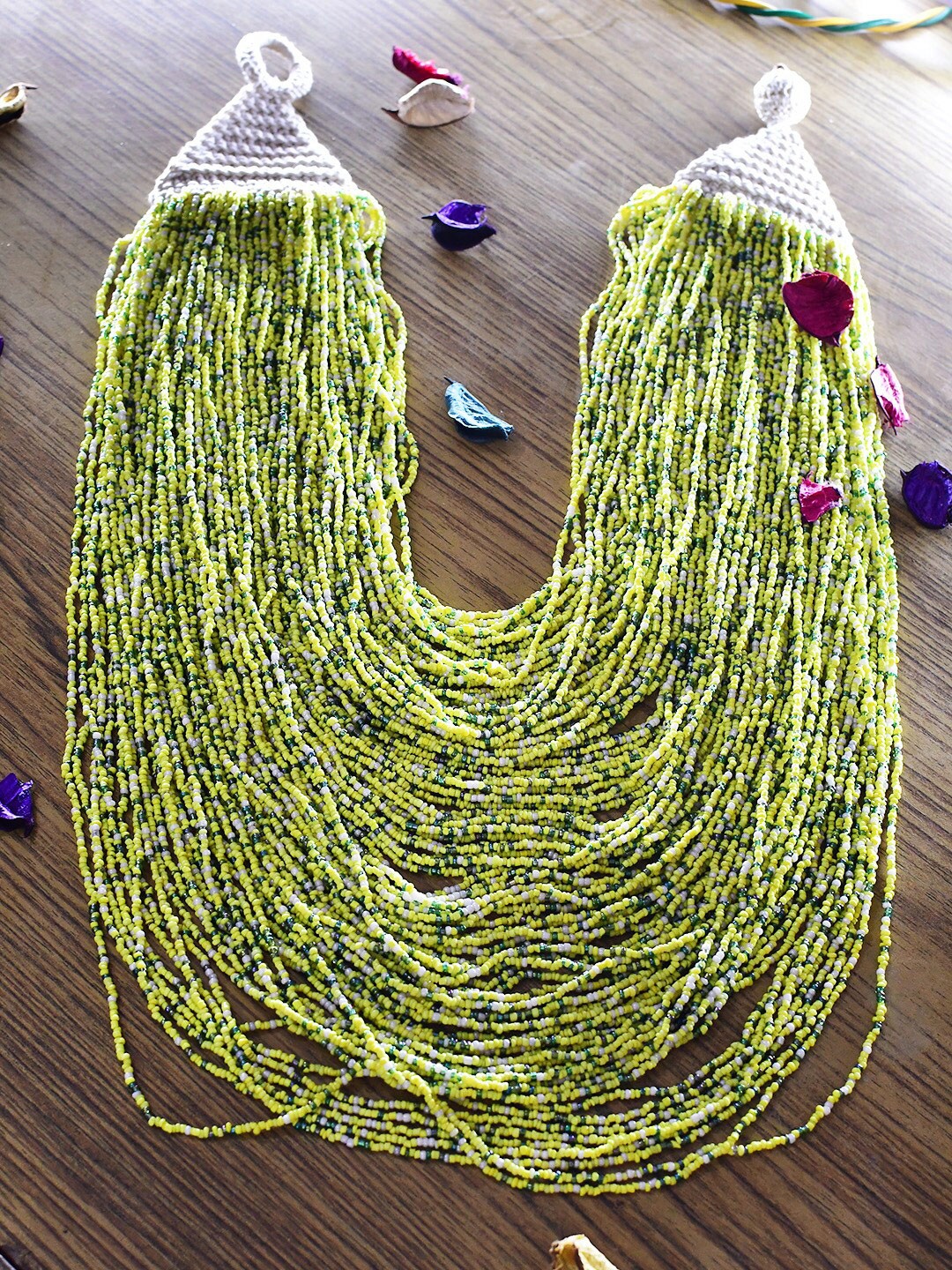 

Bamboo Tree Jewels Yellow & White Afghan Necklace