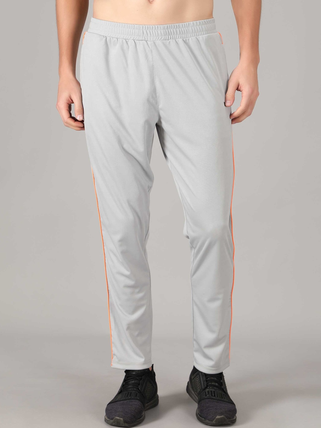 

MKKO Men Grey Solid Slim-Fit Track Pants