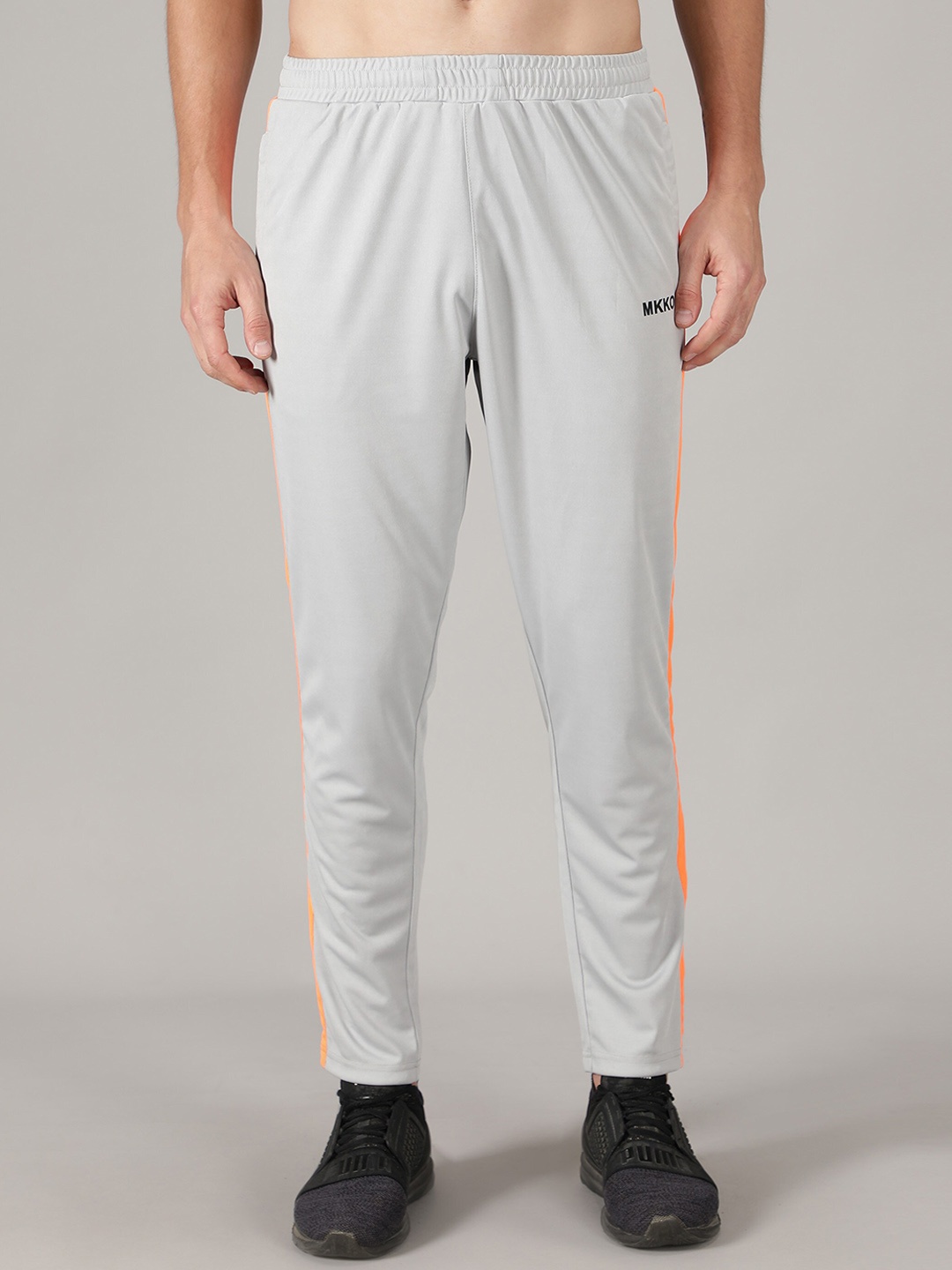 

MKKO Men Grey Solid Slim-Fit Track Pants