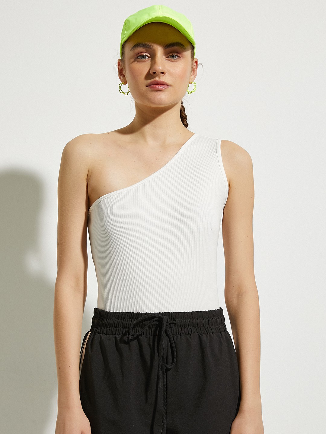 

Koton Off White Ribbed One Shoulder Bodysuit
