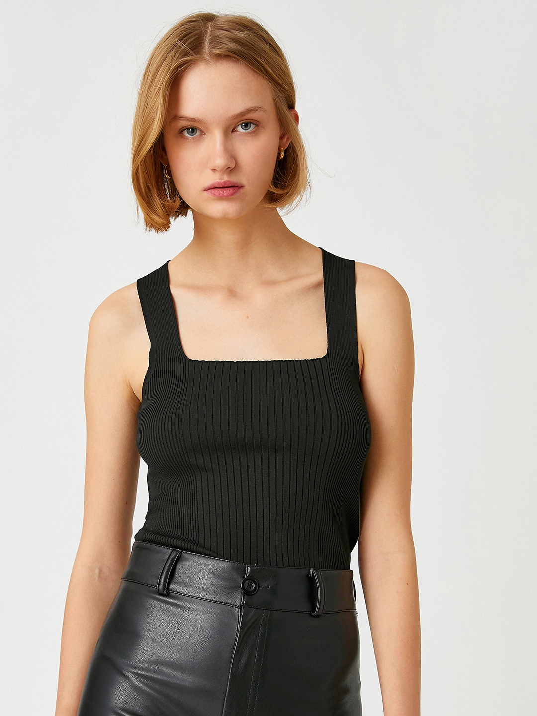 

Koton Black Ribbed Top