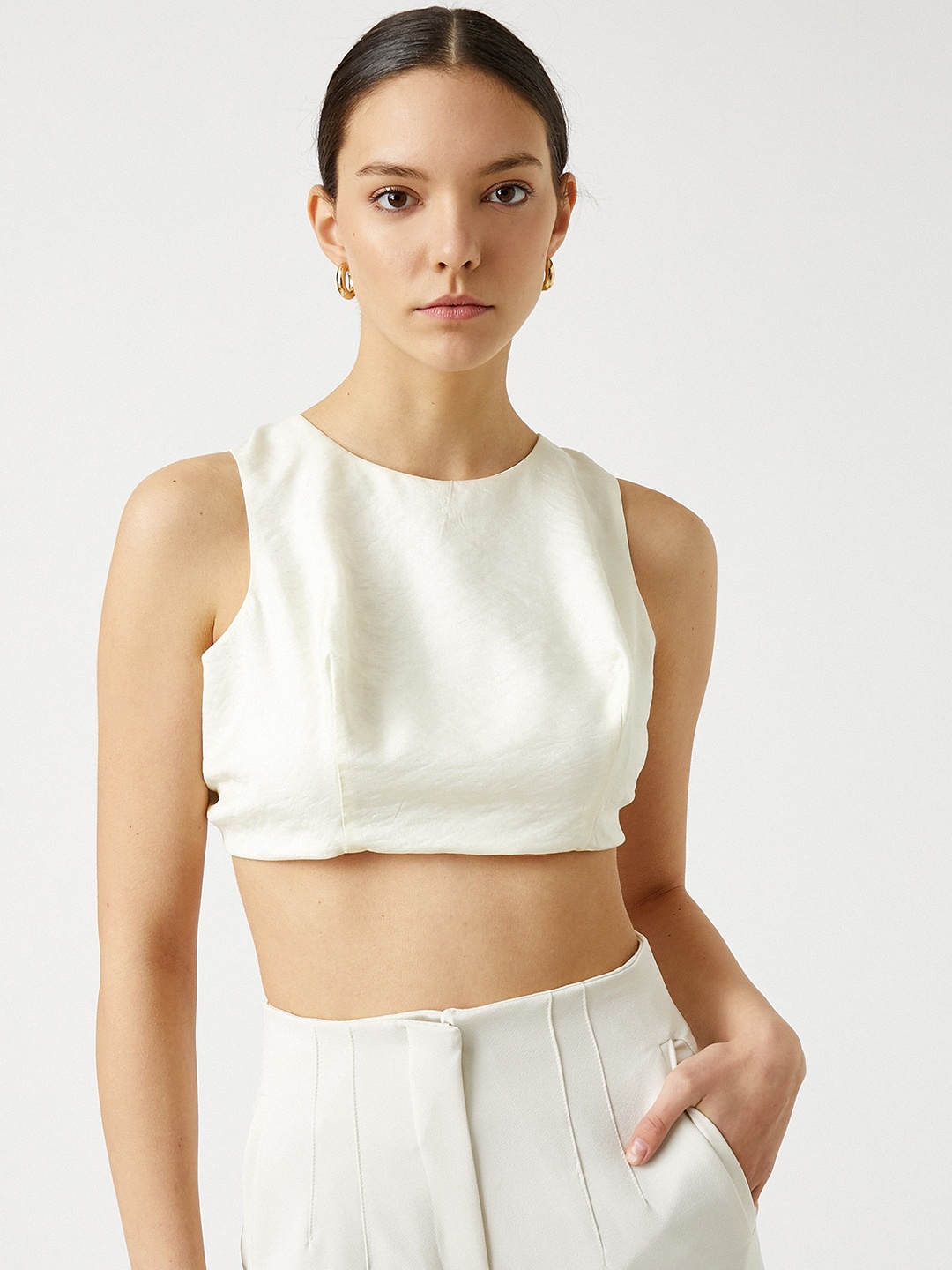 

Koton Cream-Coloured Styled Back Top