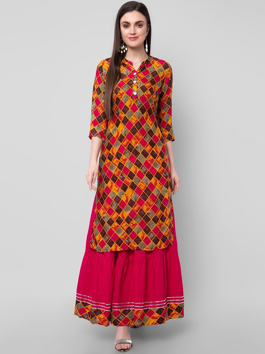 

Sanganeri Kurti Women Pink Printed Gotta Patti Kurti with Skirt