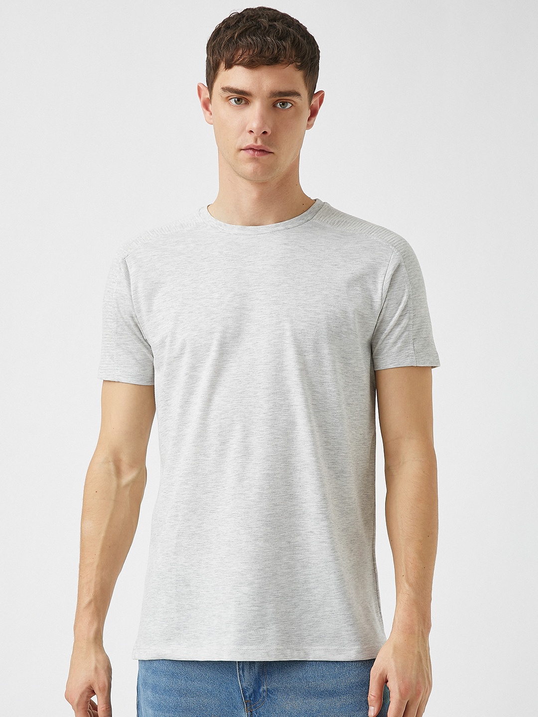 

Koton Men Grey Melange Pure Cotton Solid T-shirt