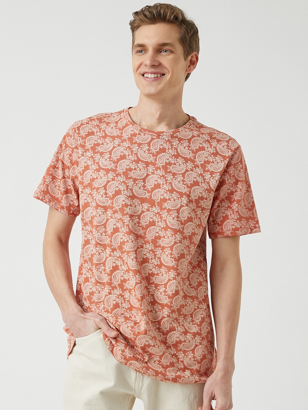 

Koton Men Rust Orange & Cream-Coloured Paisley Printed Pure Cotton T-shirt