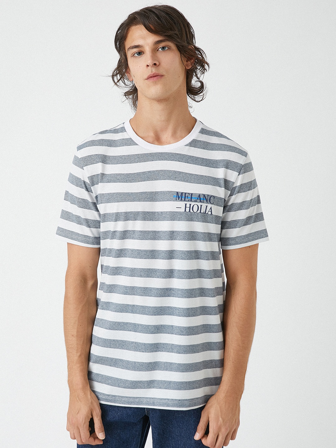 

Koton Men White & Navy Blue Striped T-shirt