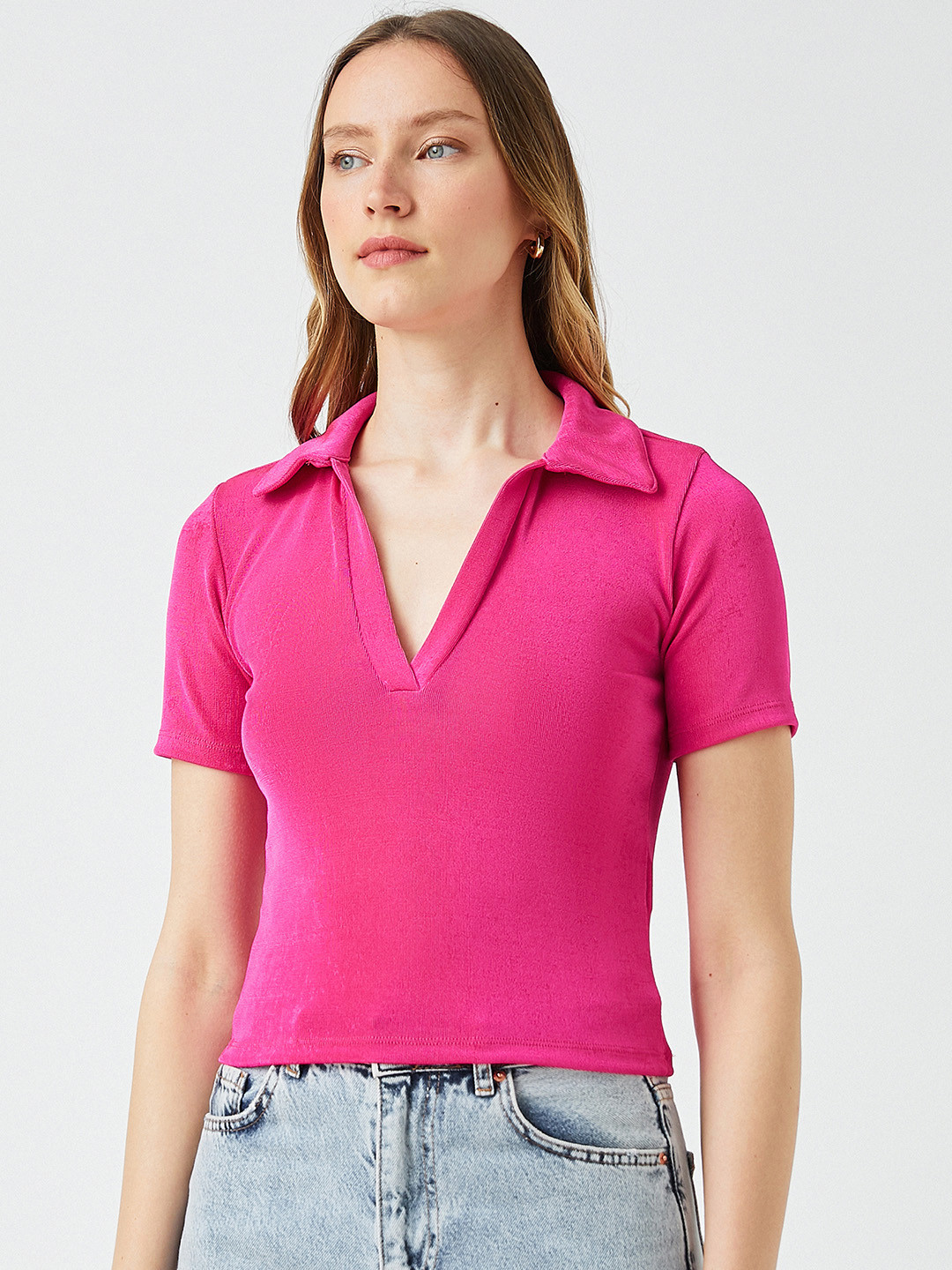 

Koton Women Fuchsia Pink Solid Polo Collar T-shirt