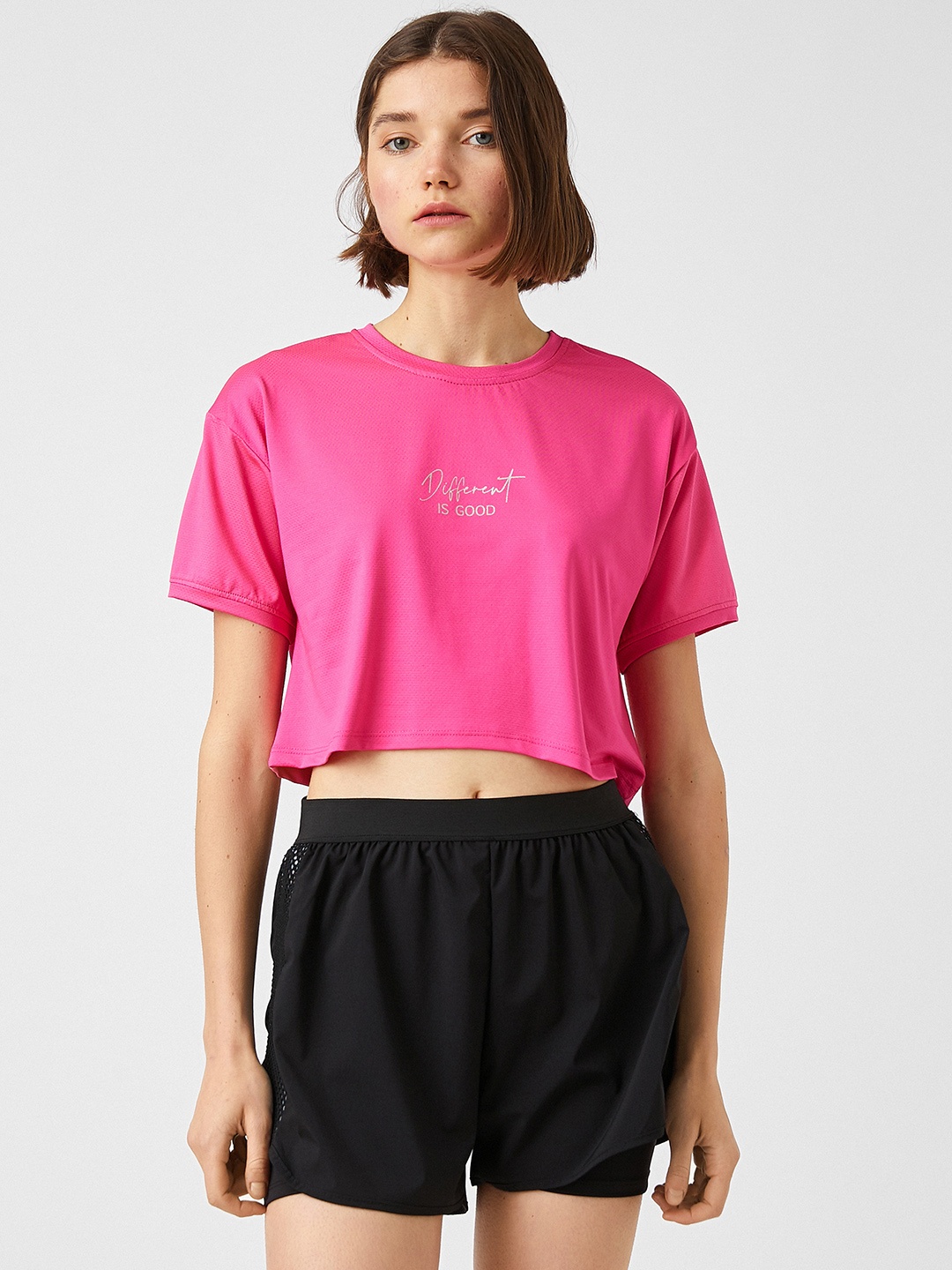 

Koton Women Pink Solid Round Neck T-shirt