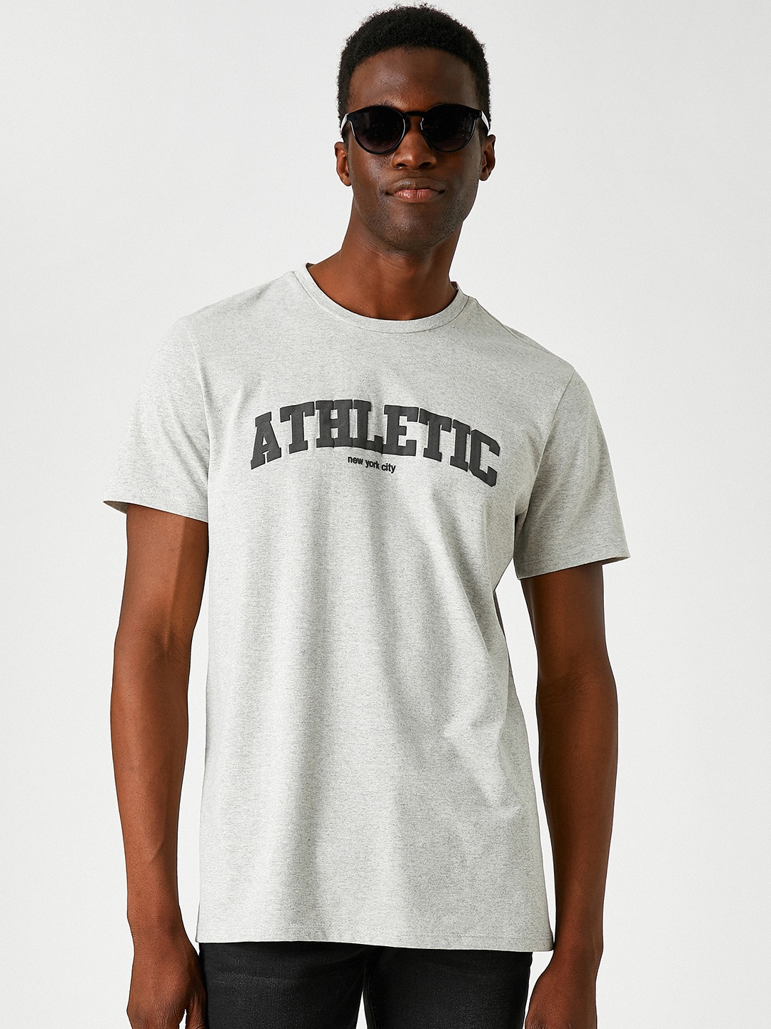 

Koton Men Grey Melange Typography Printed T-shirt