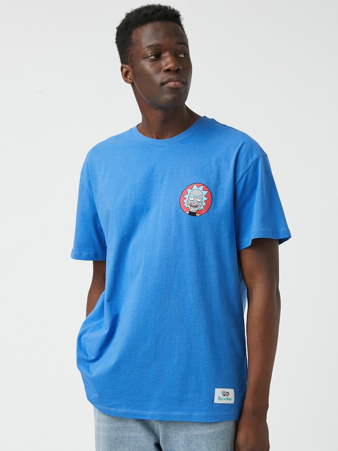 

Koton Men Blue Rick & Morty Print Drop-Shoulder Sleeves Pure Cotton T-shirt