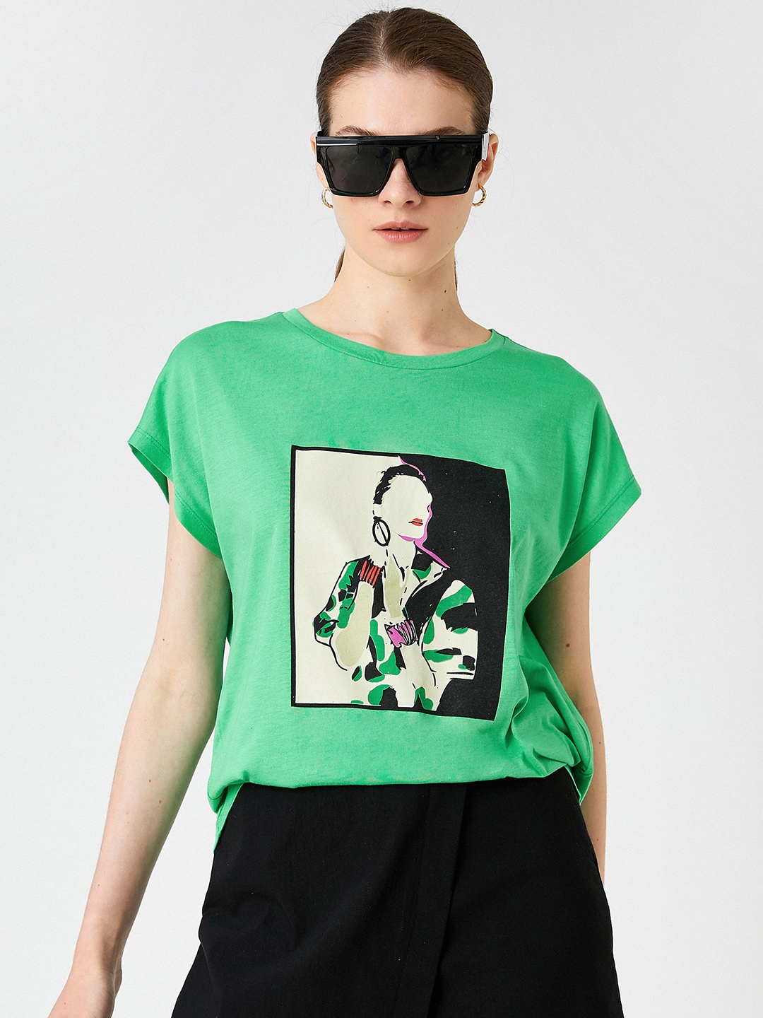 

Koton Women Green & Black Graphic Print T-shirt