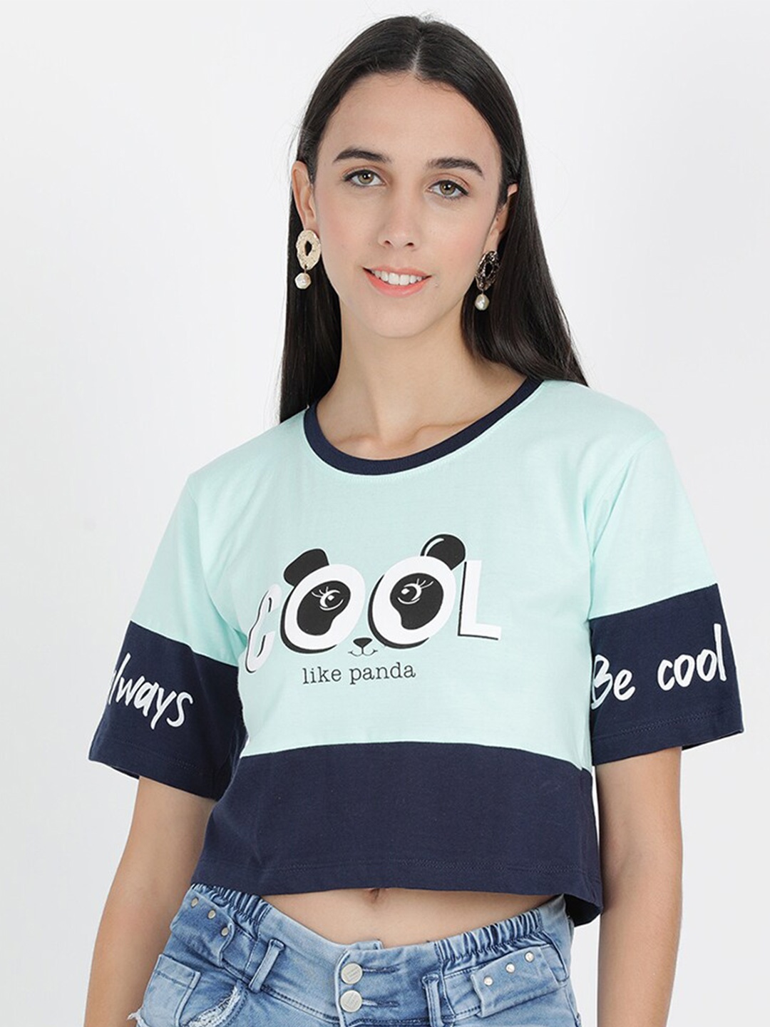 

V2 Value & Variety Women Blue Colourblocked Crop Top