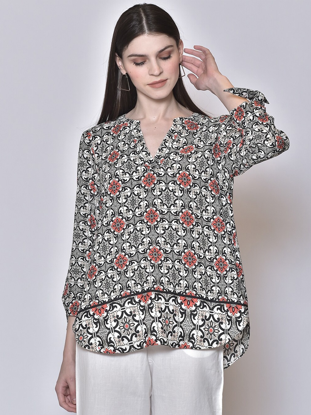 

250 DESIGNS White & Black Print Mandarin Collar Georgette Top