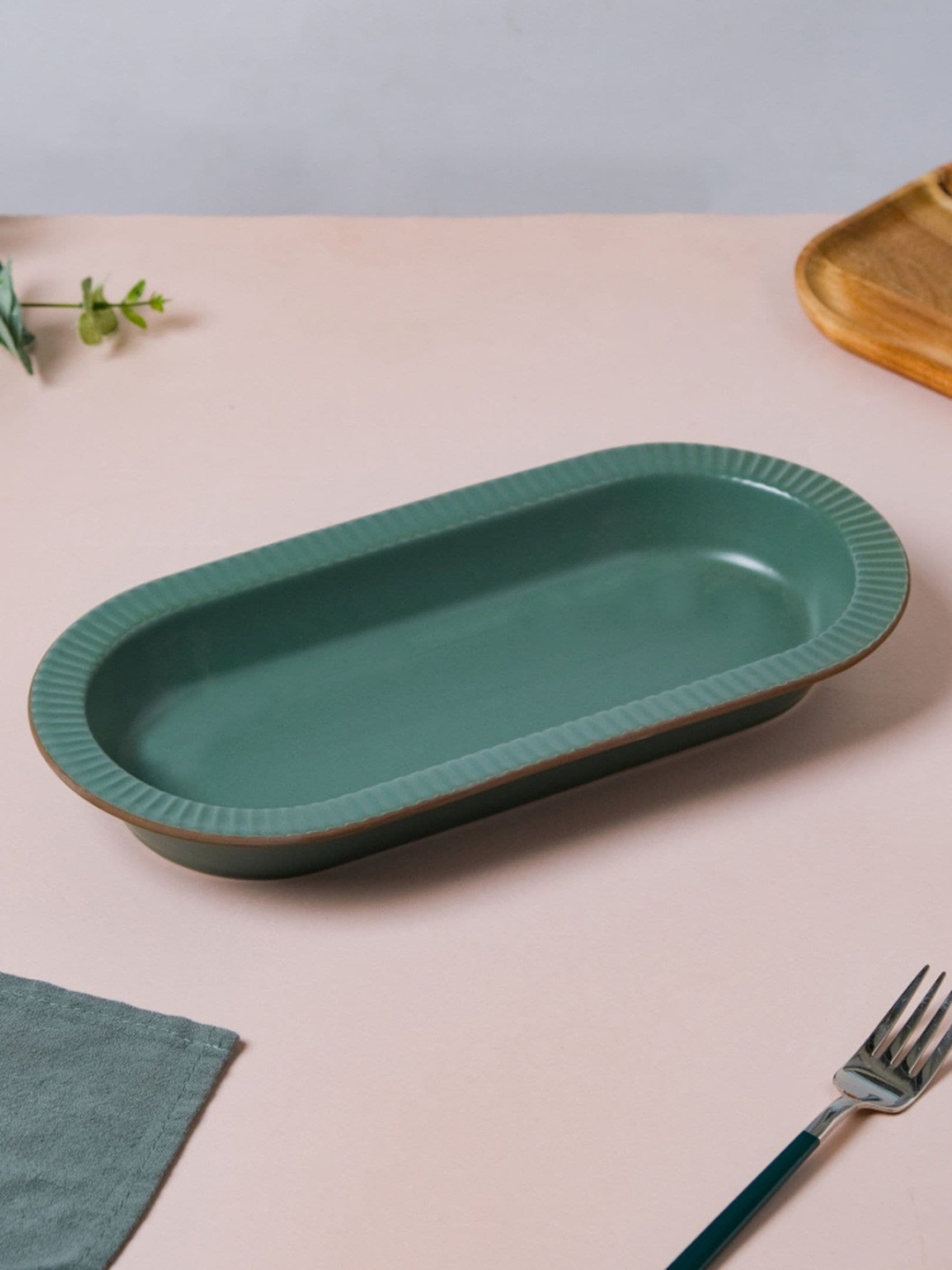 

Nestasia Green Solid Orient Tray