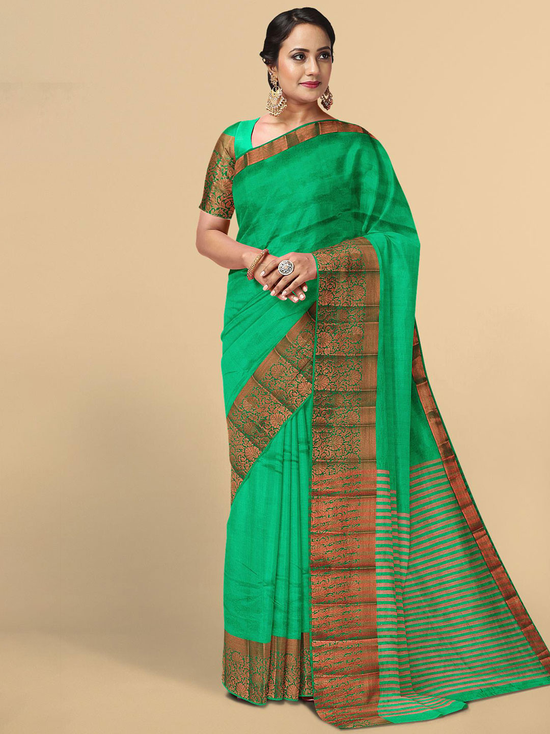

Kalamandir Green & Gold-Toned Woven Design Zari Silk Blend Saree