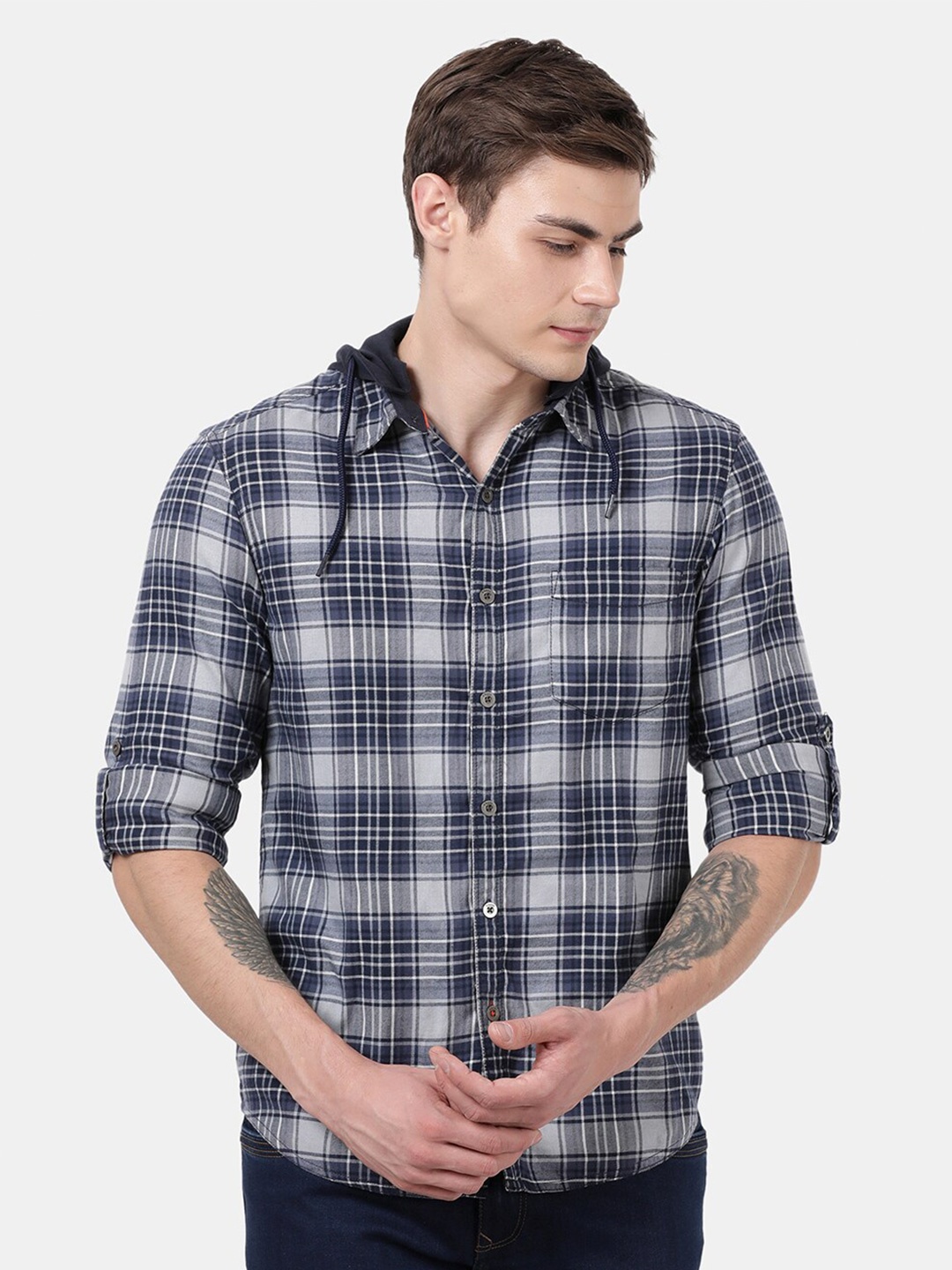 

t-base Men Navy Blue Standard Tartan Checks Hooded Casual Shirt