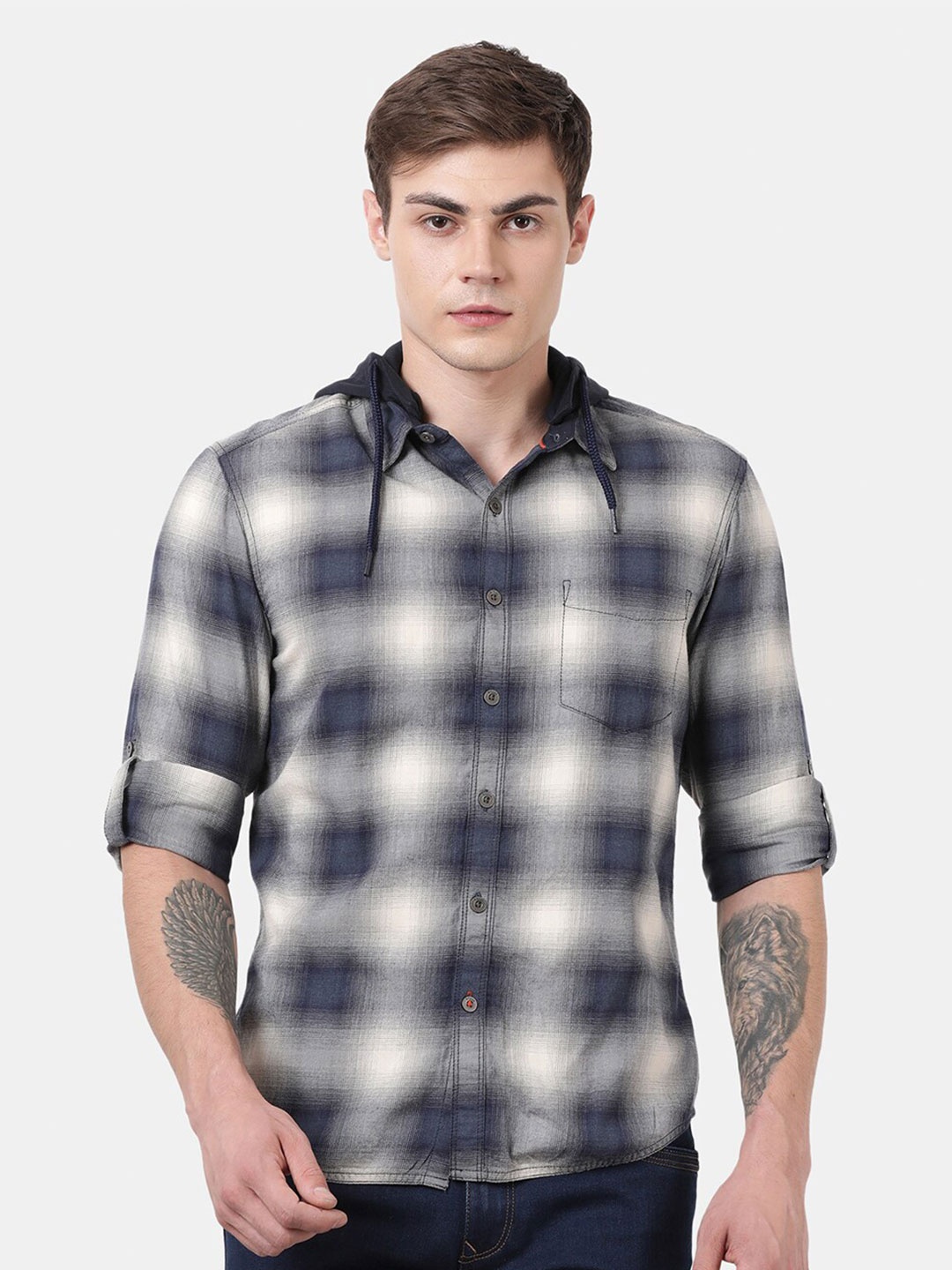

t-base Men Cream-Coloured Standard Checked Casual Shirt