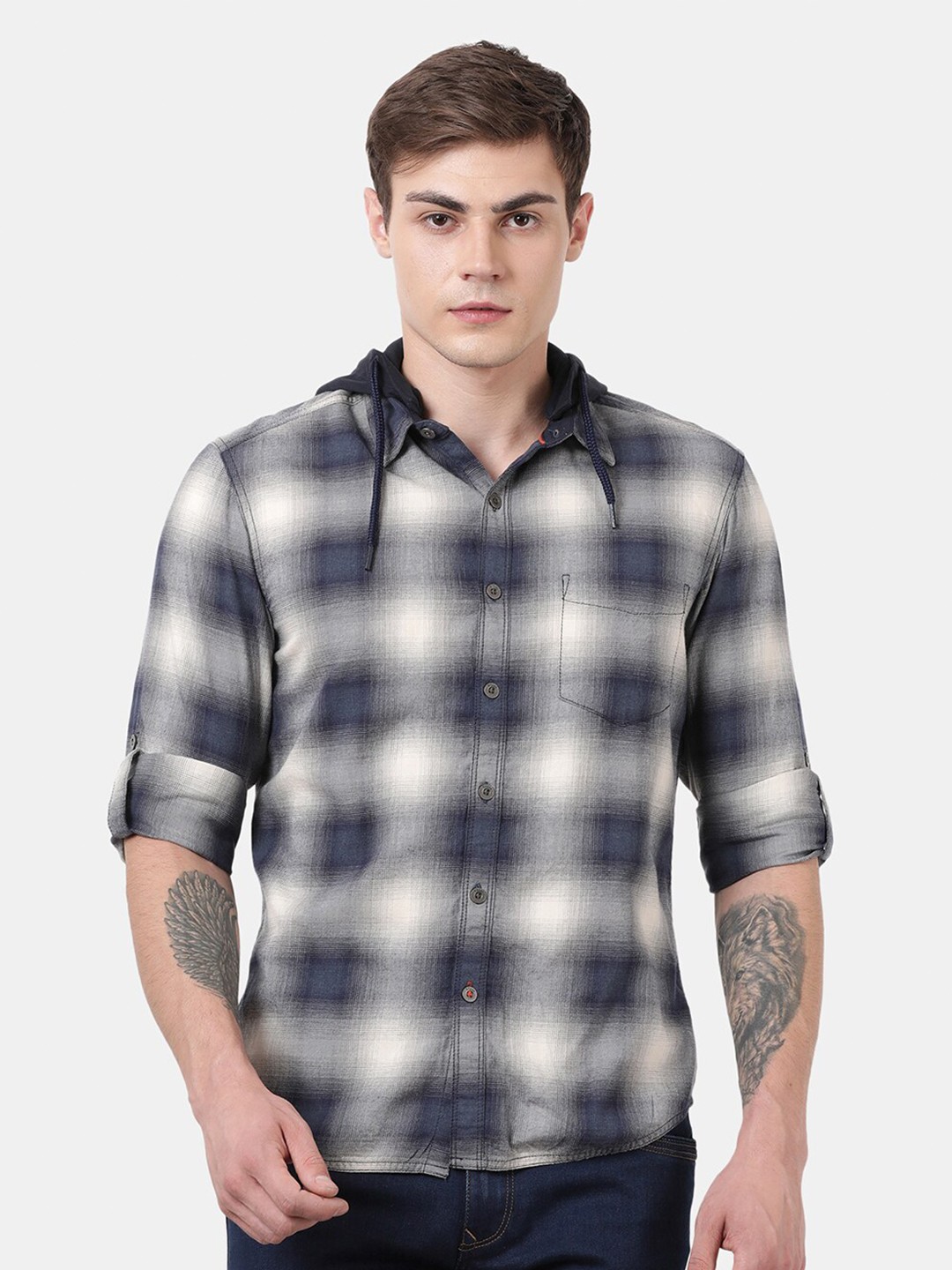 

t-base Men Cream-Coloured Standard Checked Casual Shirt