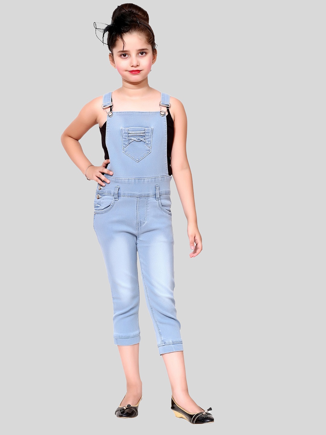 

Elendra jeans Girls Blue Solid Slim Fit Denim Dungarees