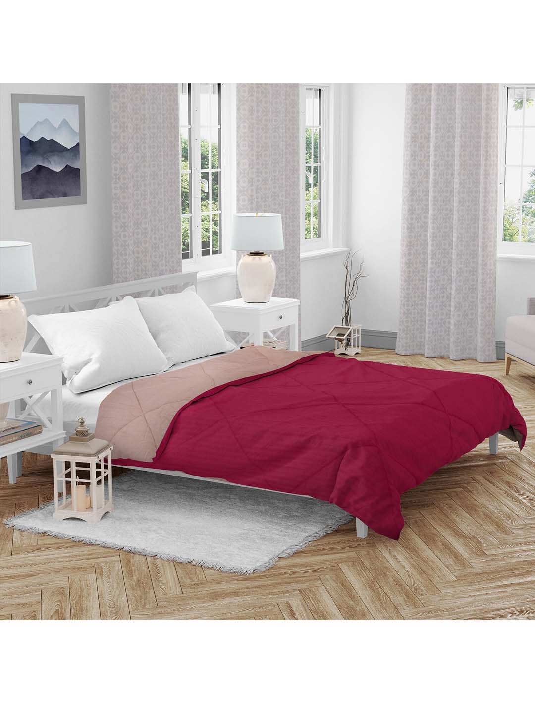 

HomeTown Beige & Red AC Room 150 GSM Double Bed Comforter