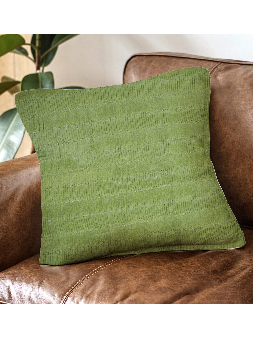 

HomeTown Green Square Cushion Covers
