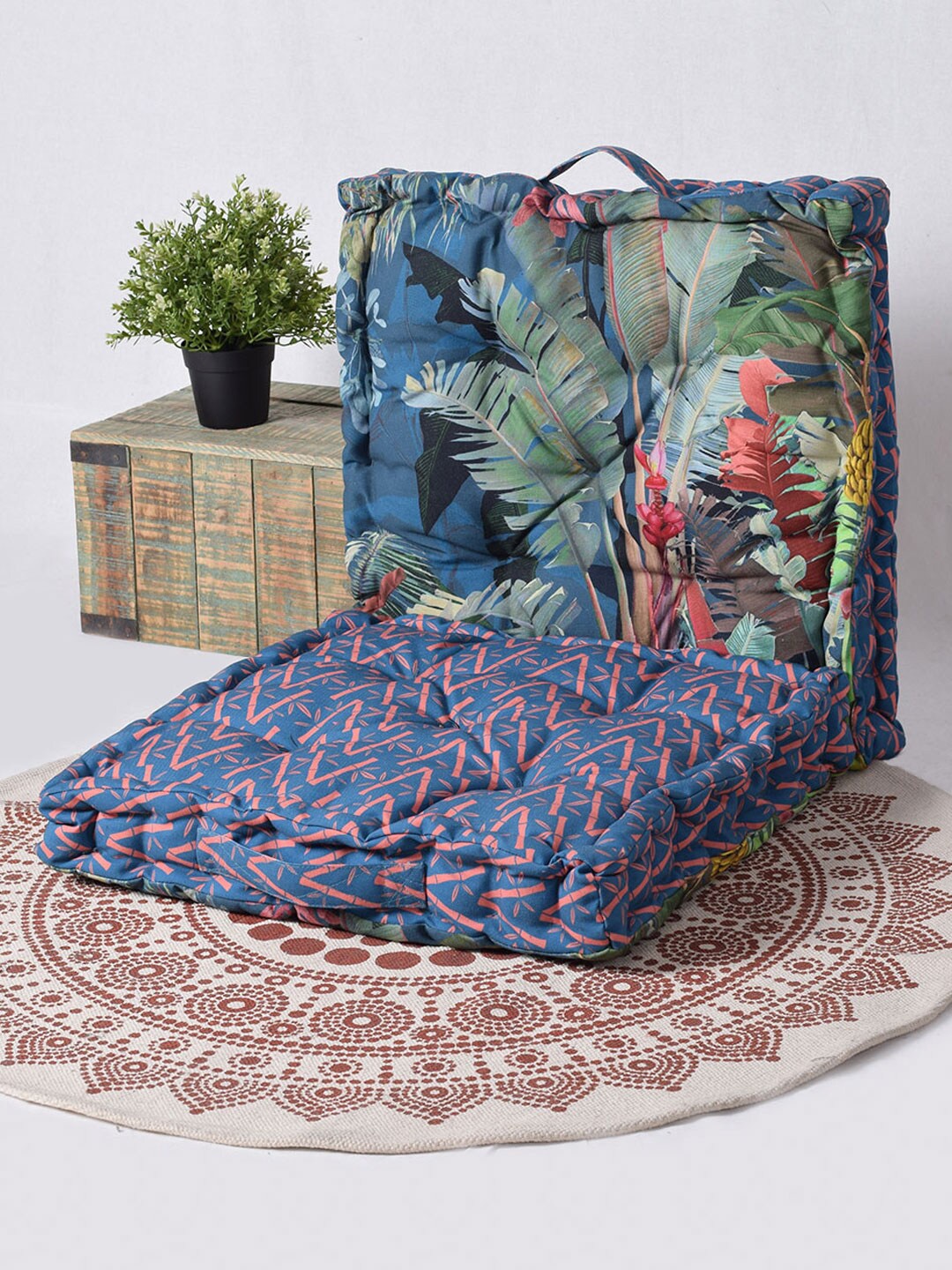 

BLANC9 Green & Blue Printed Square Cushions