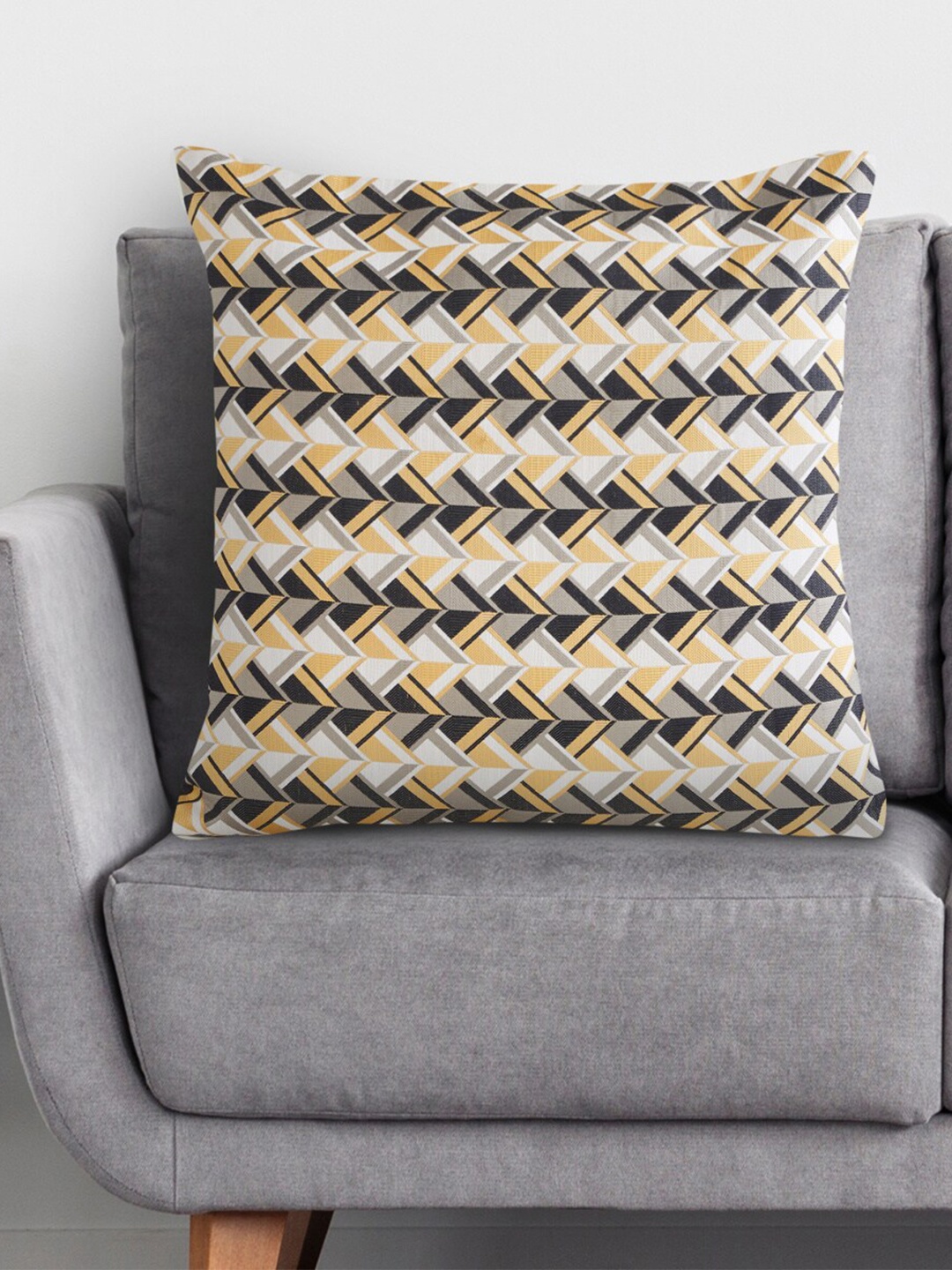 

Home Centre White & Yellow Geometric Rectangle Cushion Covers