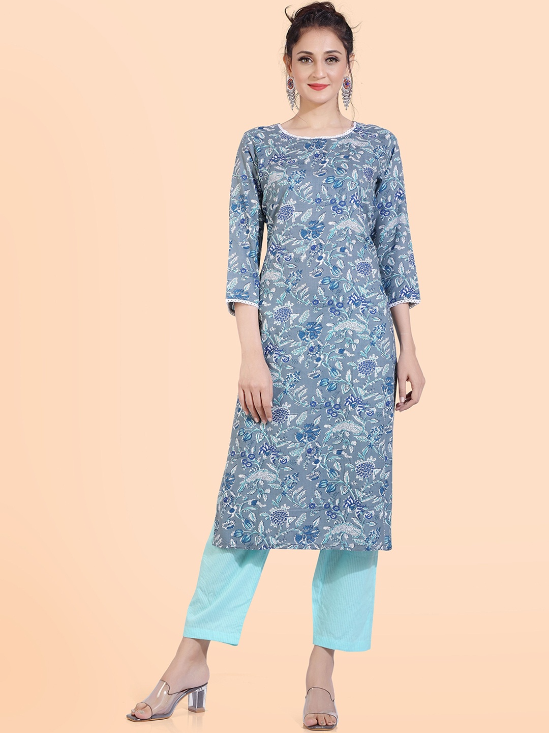 

POONAM DESIGNER Women Blue Floral Printed Pure Cotton Kurta with Trousers