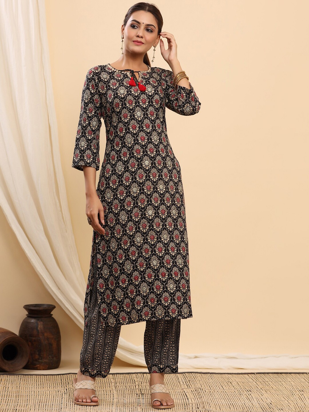 

ETHNIC STREET Women Black Ethnic Motifs Printed Kurta with Trousers & With Dupatta