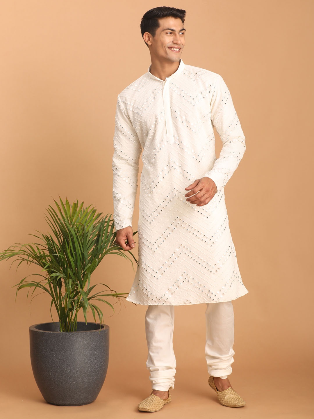

VASTRAMAY Men White Embroidered Mirror Work Kurta with Churidar
