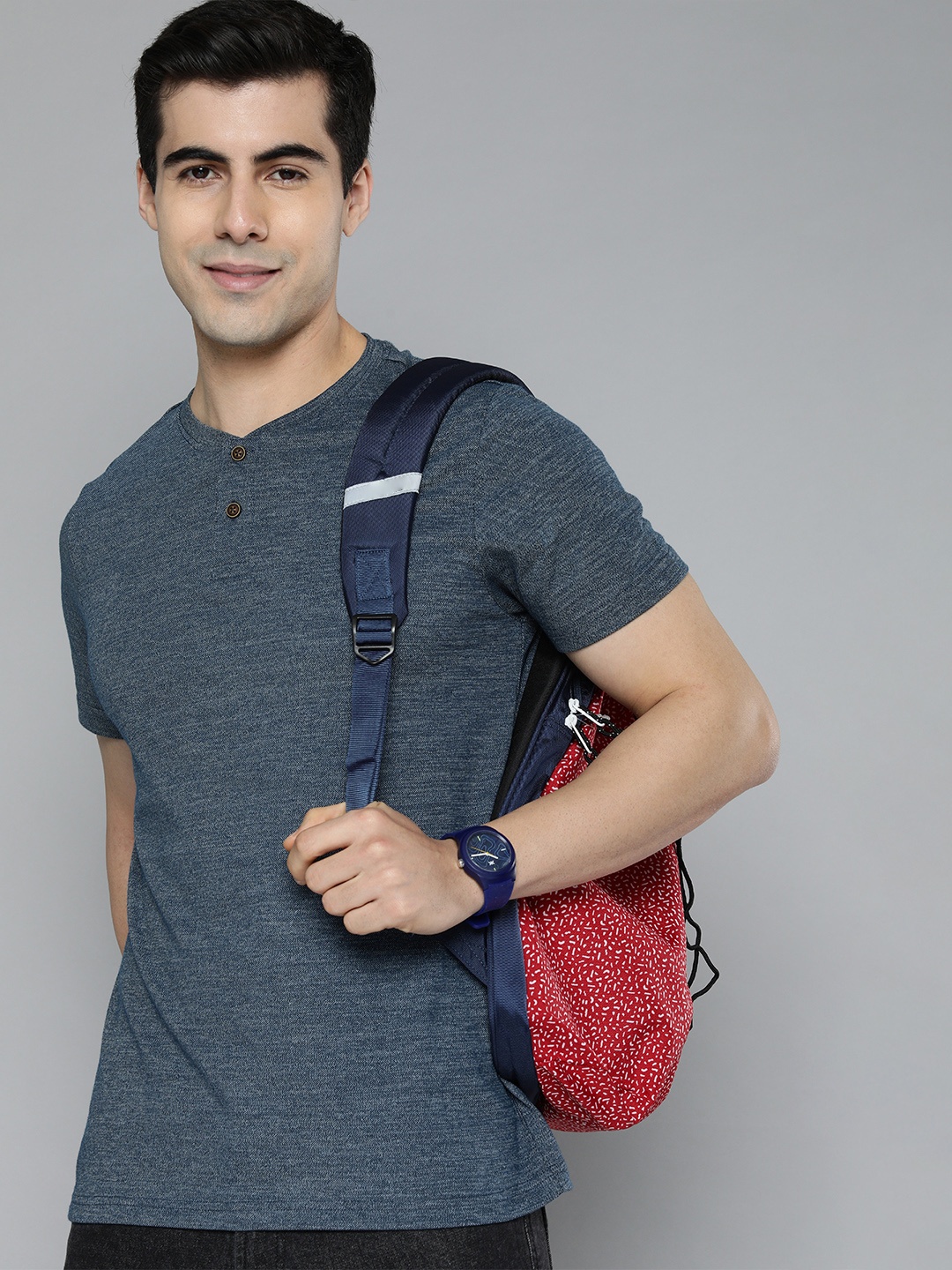

Harvard Men Navy Blue Henley Neck T-shirt