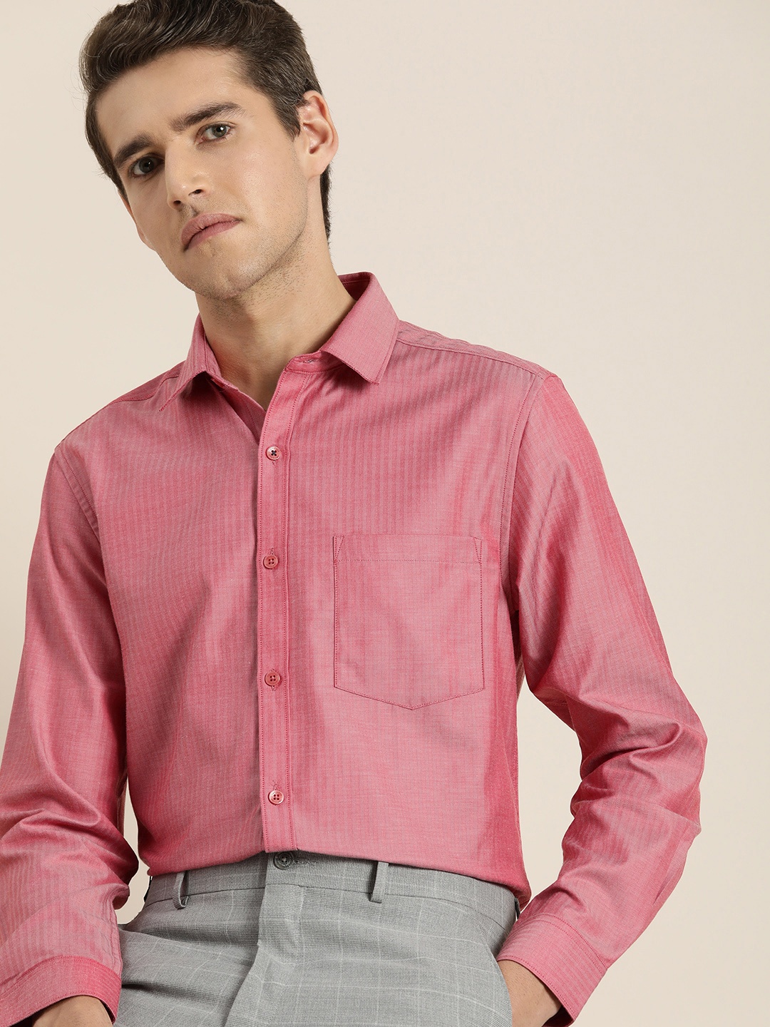 

INVICTUS Men Coral Red Slim Fit Striped Formal Shirt