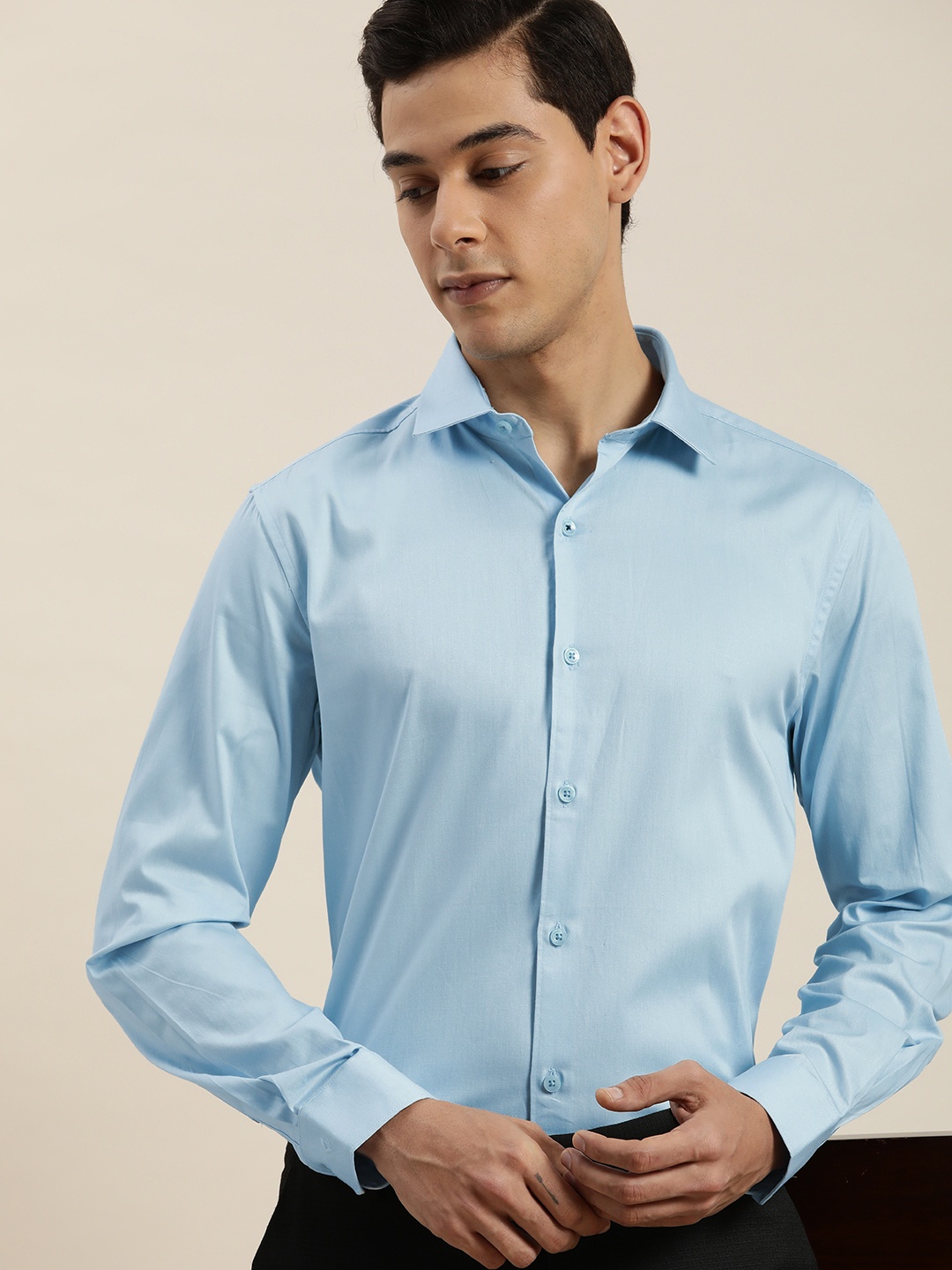 

INVICTUS Men Light Blue Slim Fit Pure Cotton Solid Casual Shirt