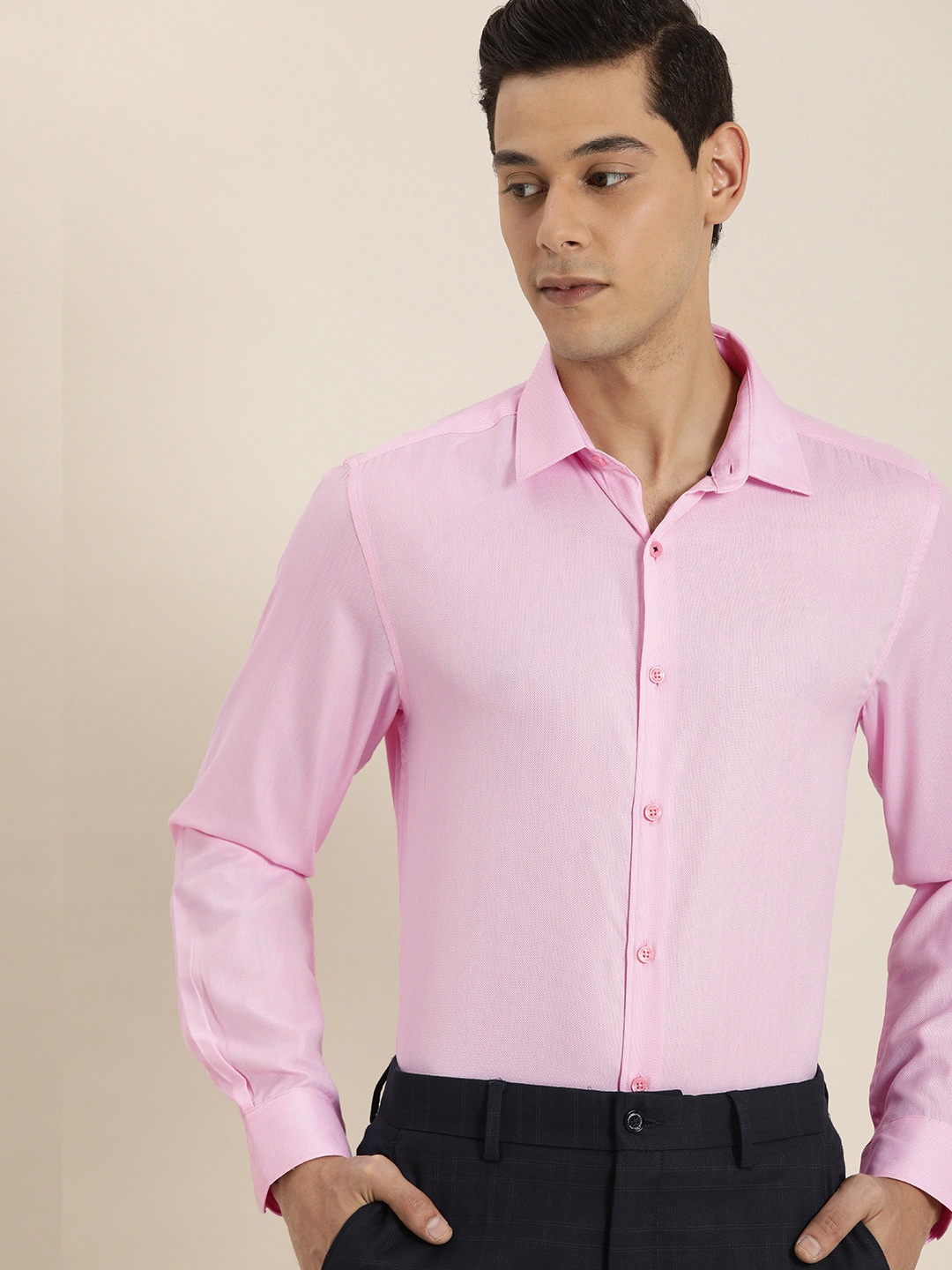 

INVICTUS Men Pink Slim Fit Casual Shirt