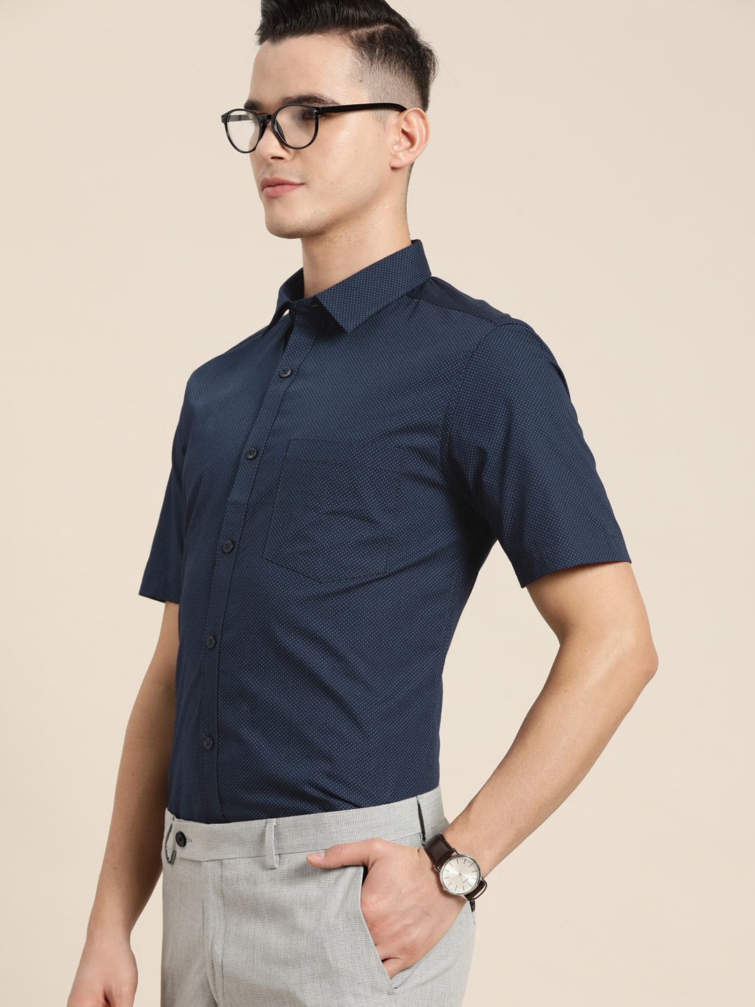 

INVICTUS Men Pure Cotton Slim Fit Casual Shirt, Navy blue