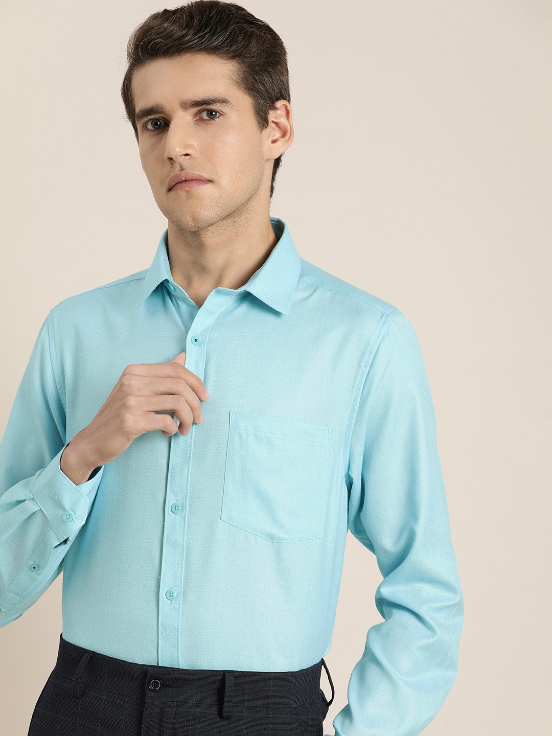 

INVICTUS Men Turquoise Blue Slim Fit Solid Formal Shirt