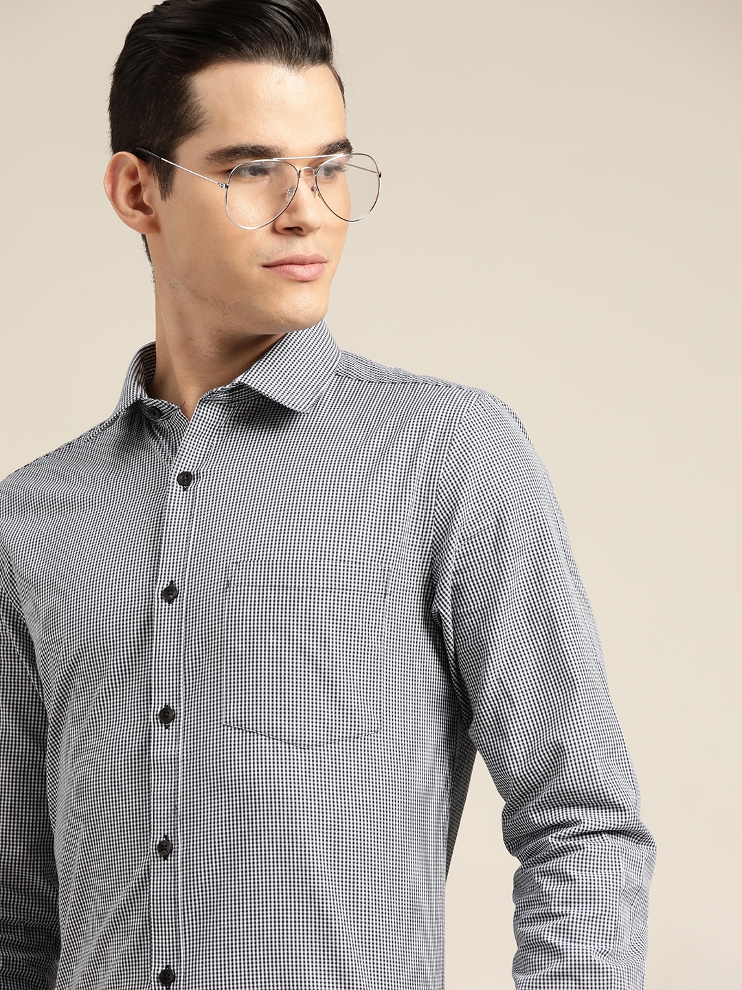 

INVICTUS Men Pure Cotton Slim Fit Checked Smart Casual Shirt, Black