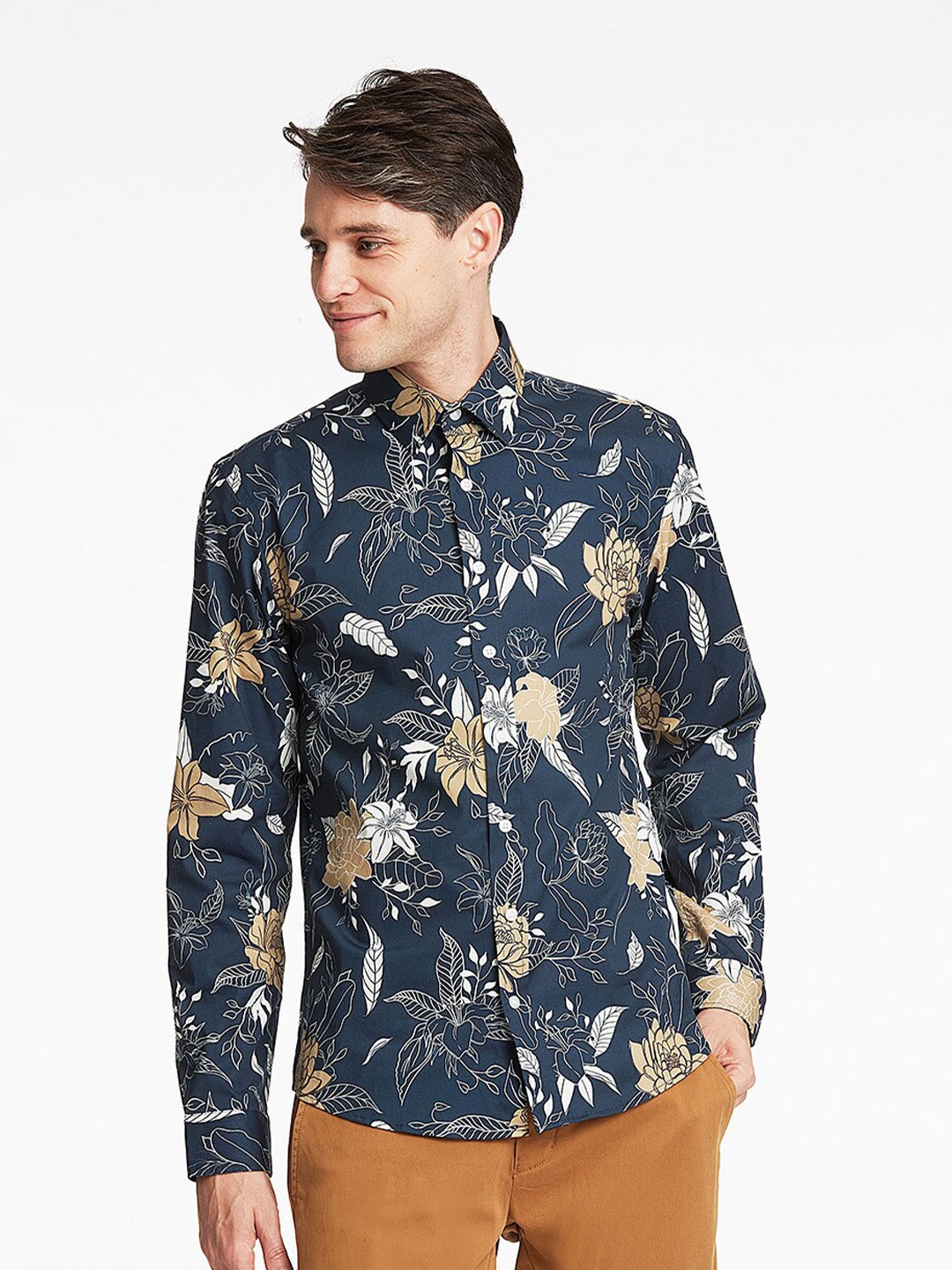 

LINDBERGH Men Navy Blue Floral Printed Slim Fit Casual Shirt