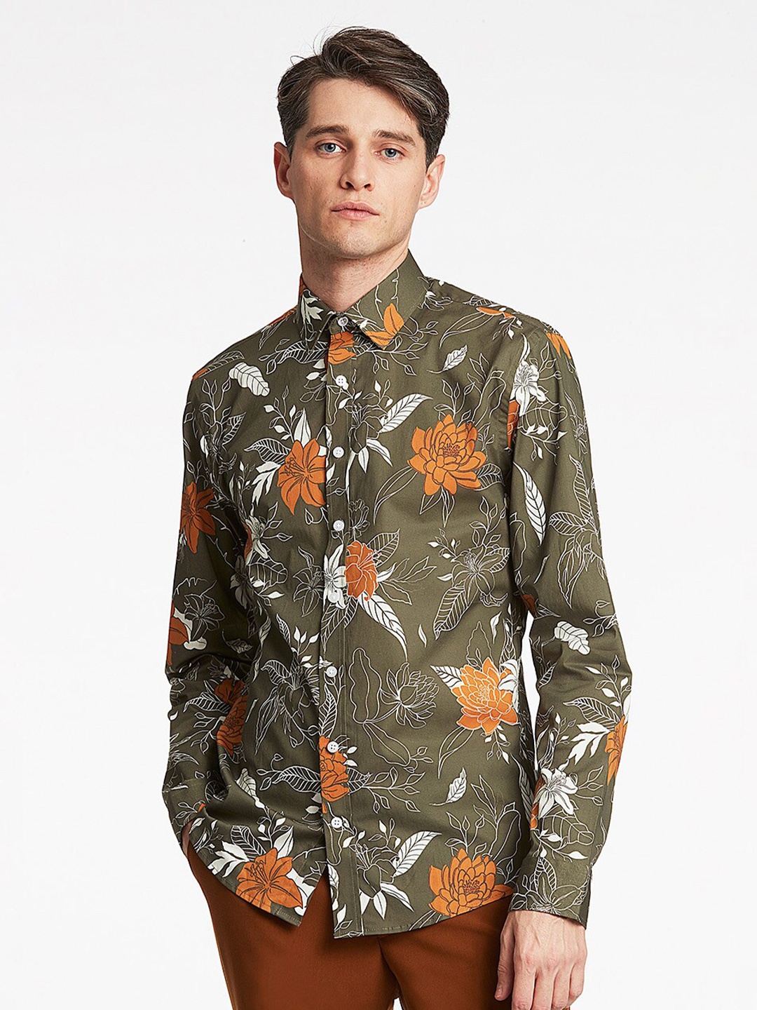 

LINDBERGH Men Olive Green Slim Fit Floral Printed Casual Shirt