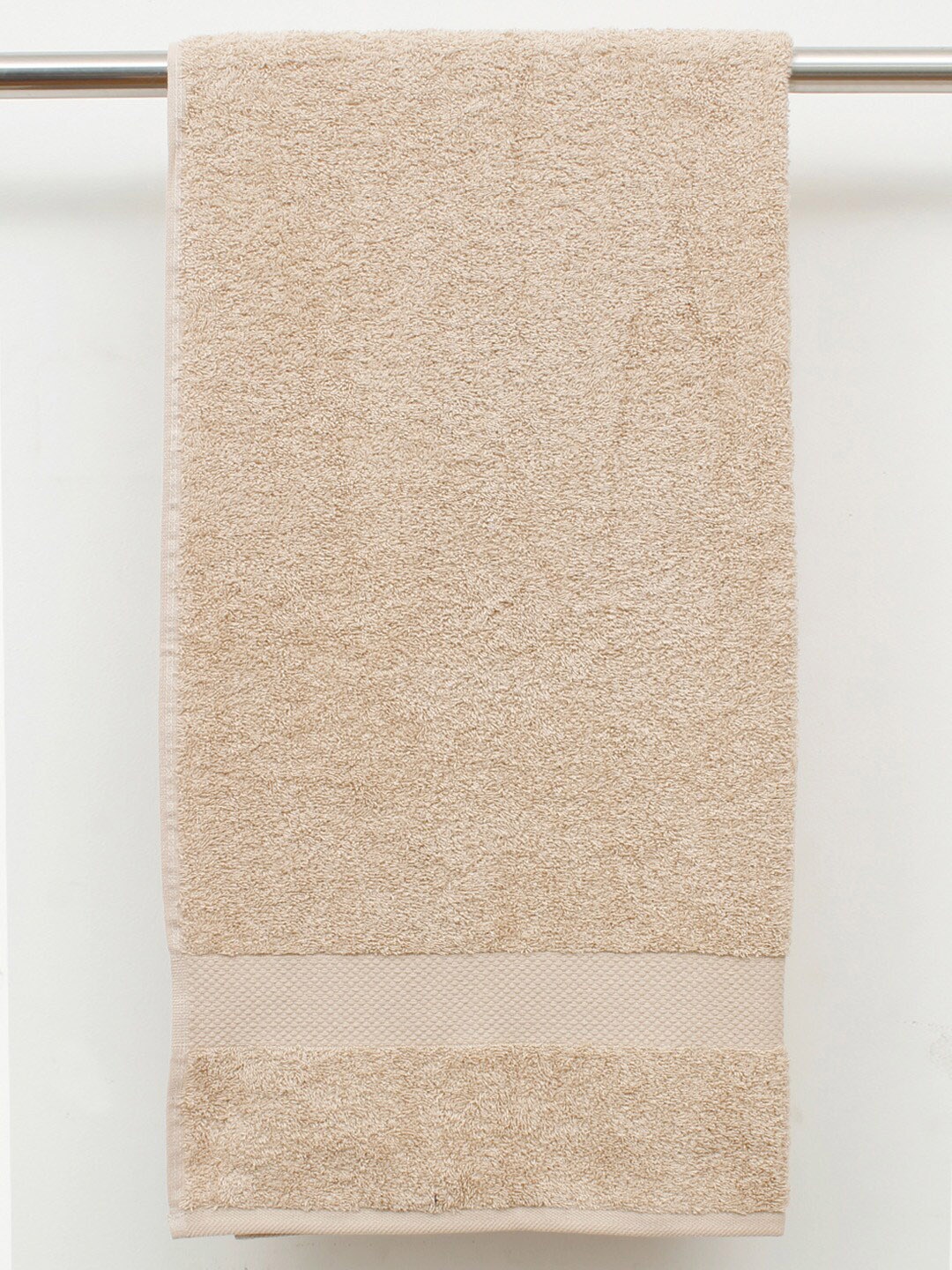 

AVI Living Set Of 2 Beige & Turquoise Blue Solid 500 GSM Cotton Bath Towels