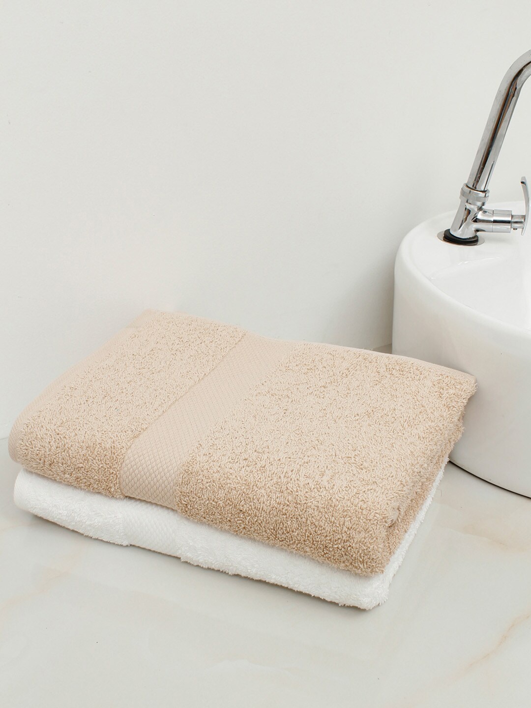 

AVI Living Set Of 2 White & Beige Solid 500 GSM Cotton Bath Towels