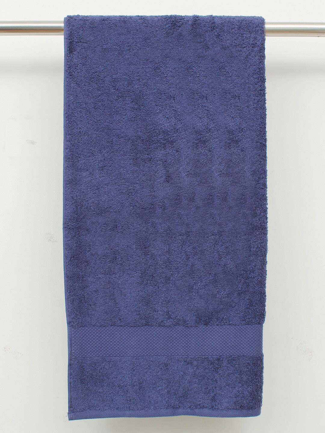 

AVI Living Set Of 2 White & Navy Blue Solid 500 GSM Pure Cotton Bath Towels