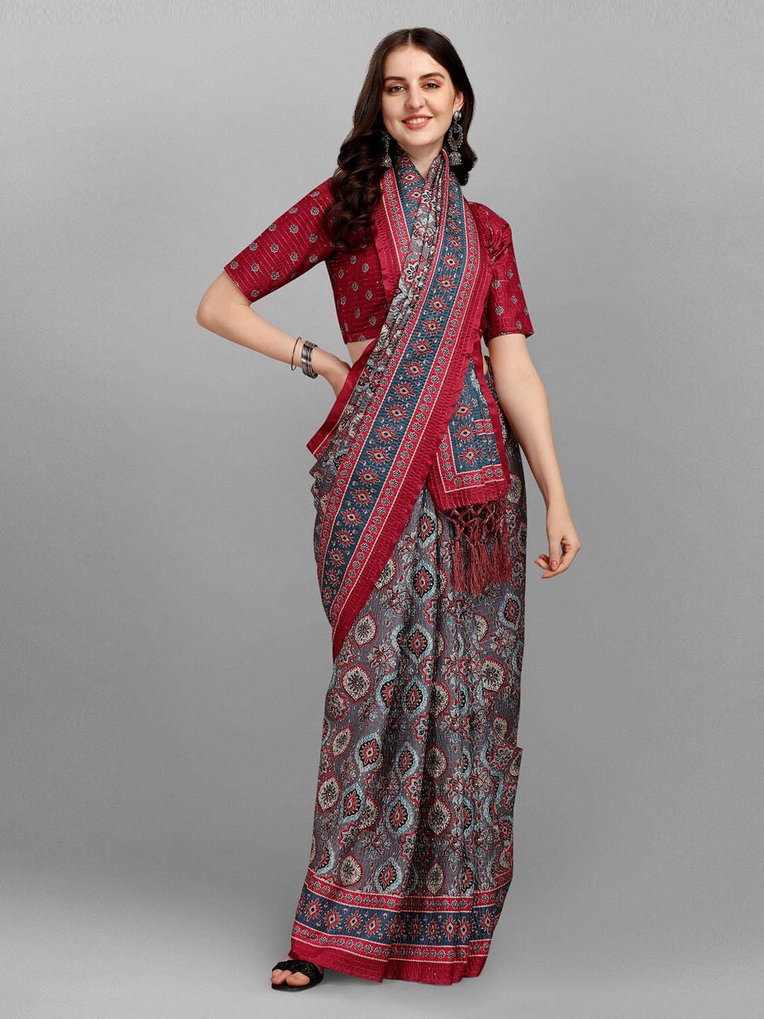 

Fashionuma Grey & Red Ethnic Motifs Pure Silk Saree