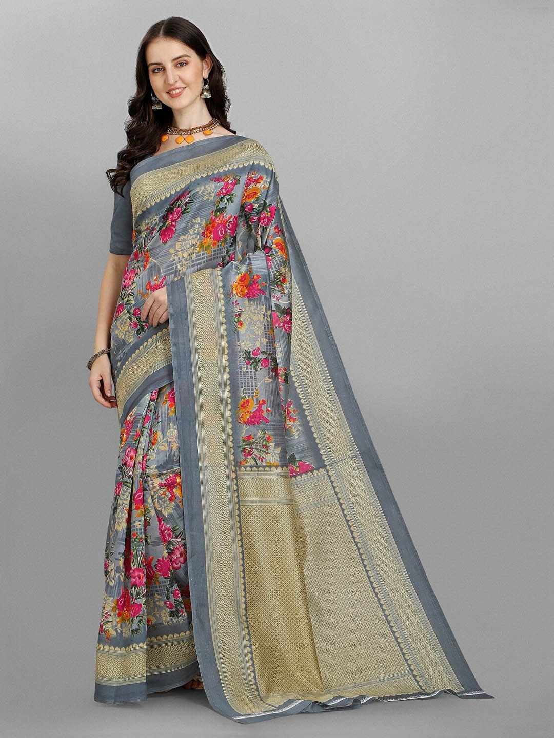 

Fashionuma Women Grey Floral Zari Silk Blend Saree