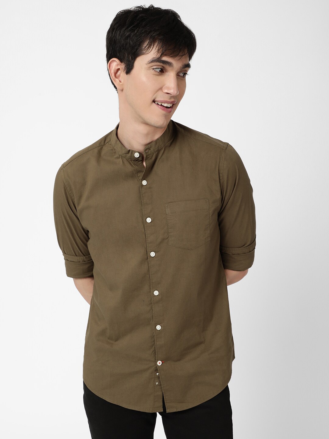 

VASTRADO Men Olive Green Casual Shirt