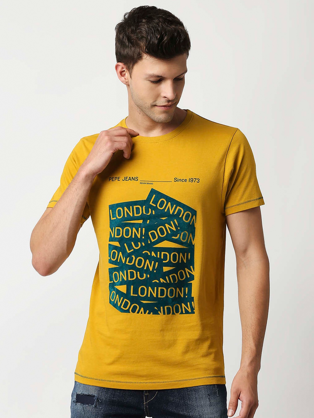 

Pepe Jeans Men Yellow and Green Printed Raw Edge Slim Fit T-shirt