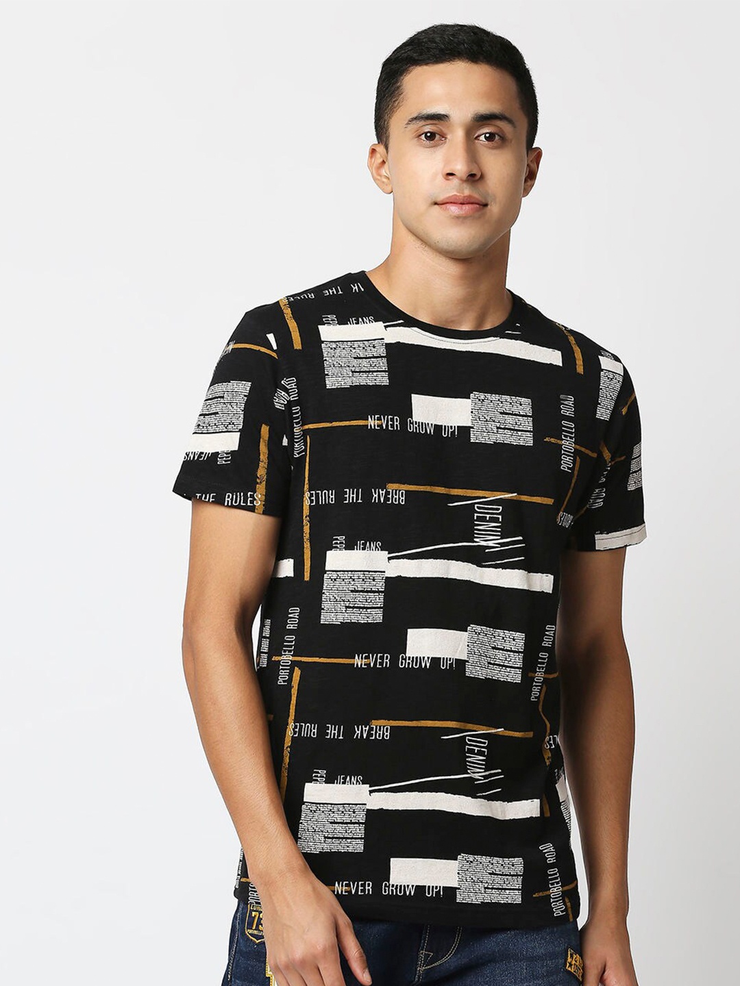 

Pepe Jeans Men Black Printed Slim Fit T-shirt