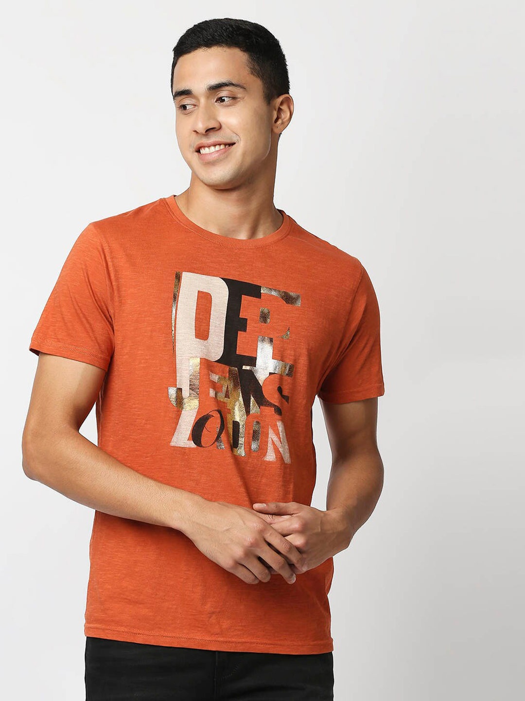 

Pepe Jeans Men Red Printed Slim Fit T-shirt