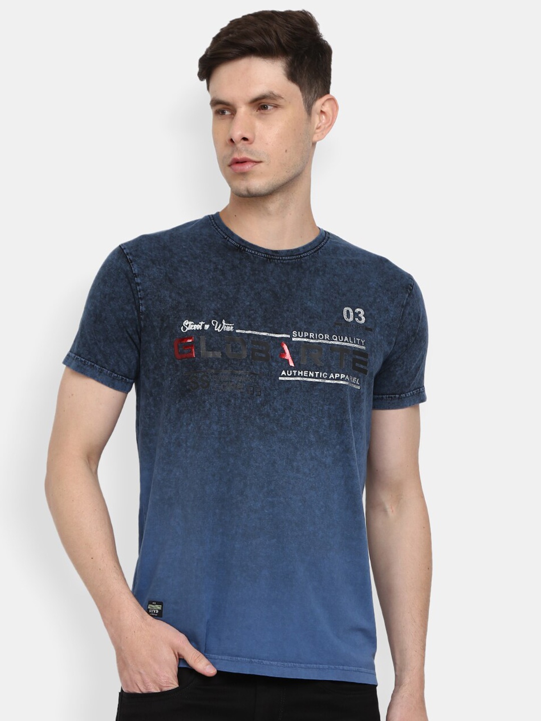 

V-Mart Men Blue & Black Typography Slim Fit T-shirt