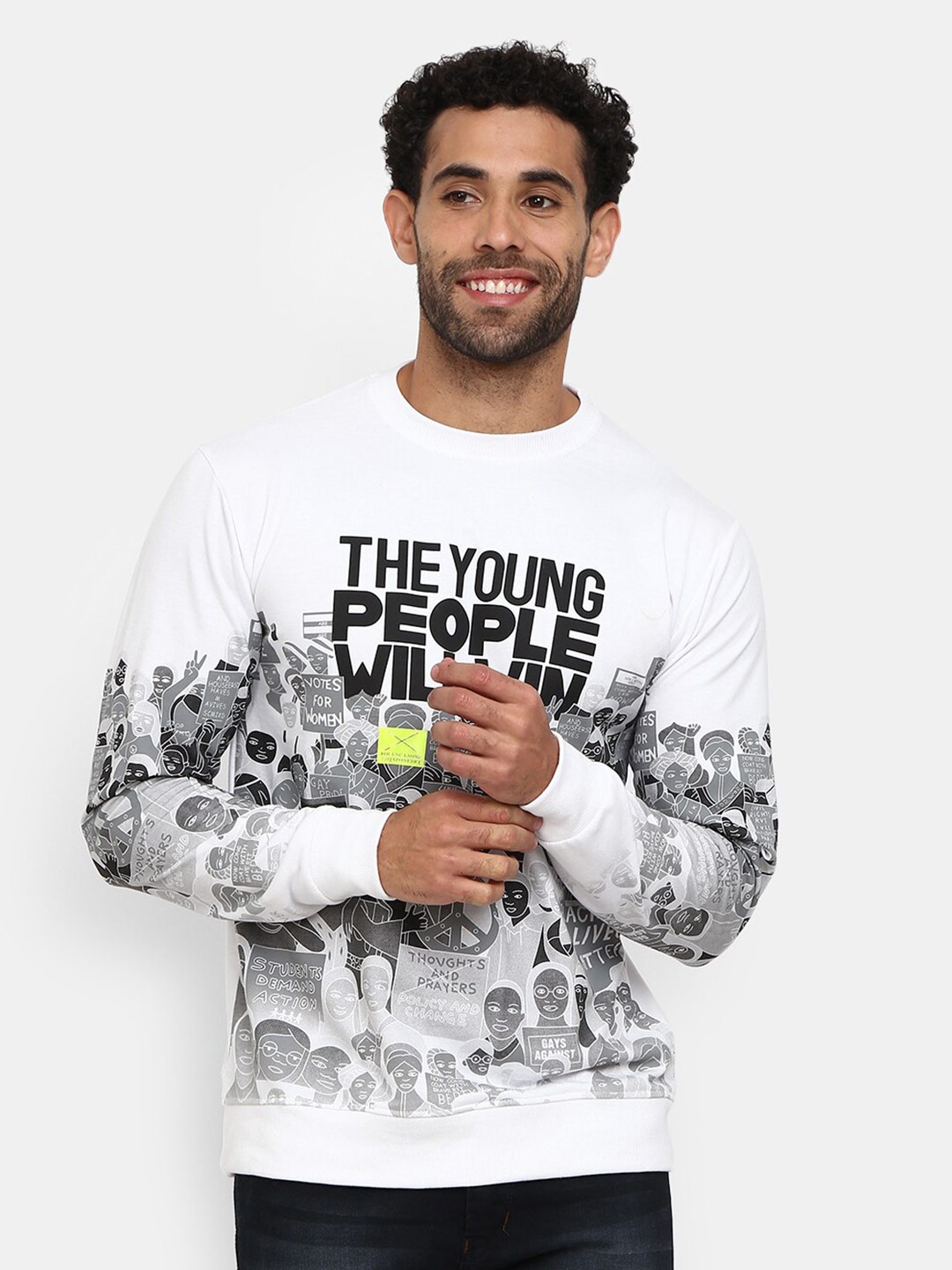 

V-Mart Men White Printed Applique Slim Fit T-shirt